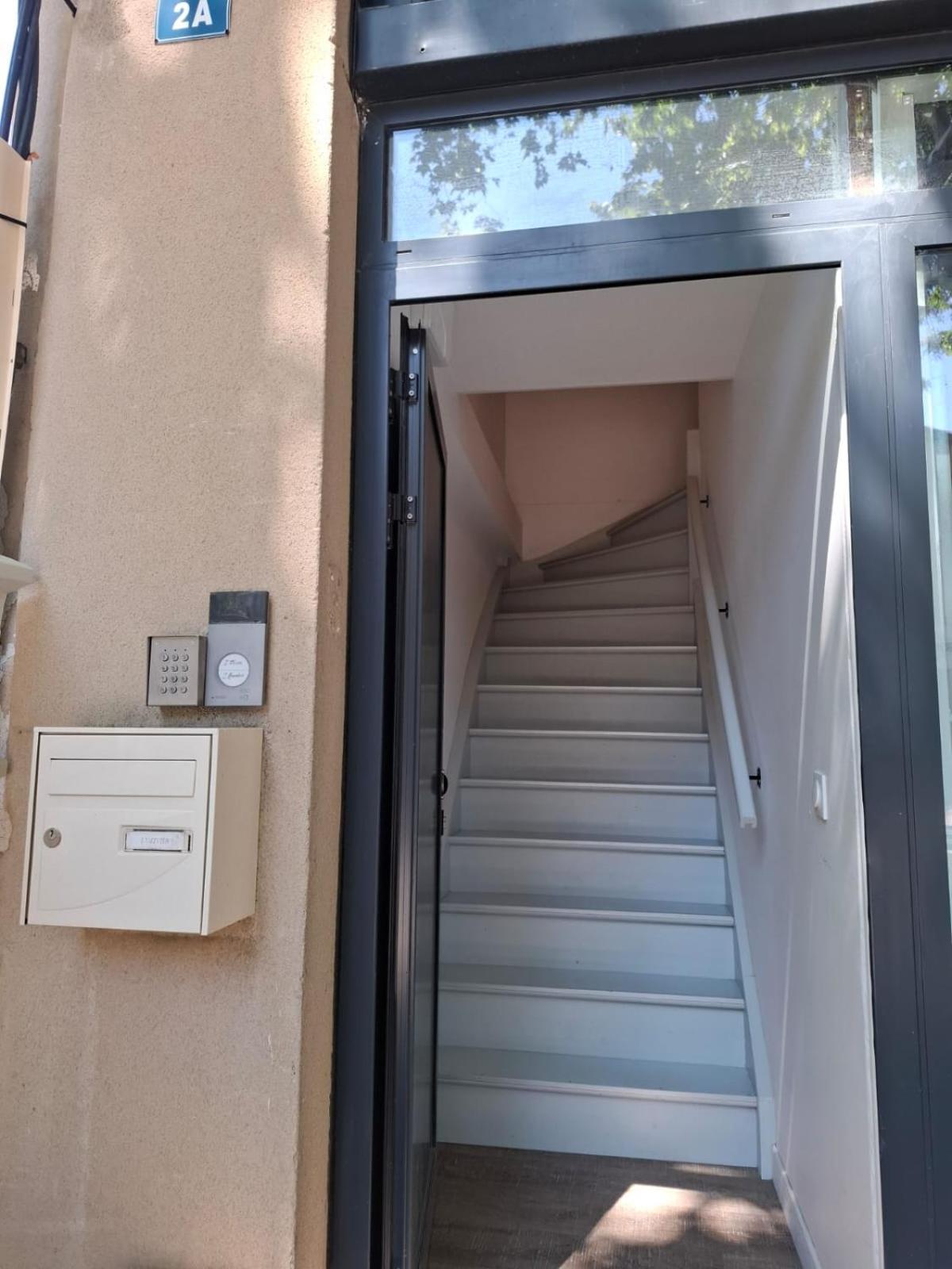 L'Amandier - Joli Appartement T3 Neuf Centre Ville A 2 Pas De La Rotonde Mirabeau Et Des Allees Provencales Aix-en-Provence Exterior photo